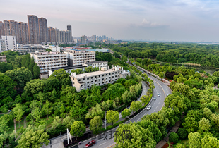 �?j��ng)政环�? />
	<dl class=